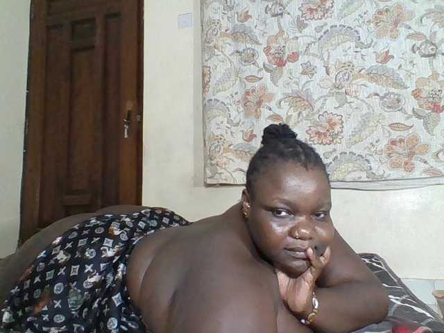Bigdarkass live cam preview