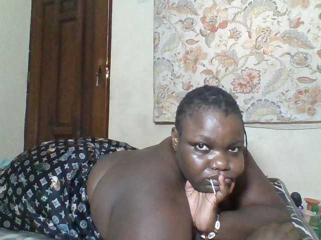 Bigdarkass live cam preview