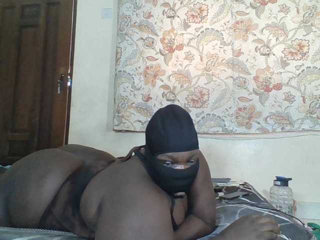 Bigdarkass live cam on BongaCams