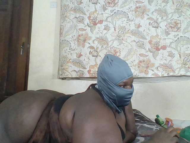 Bigdarkass live cam preview