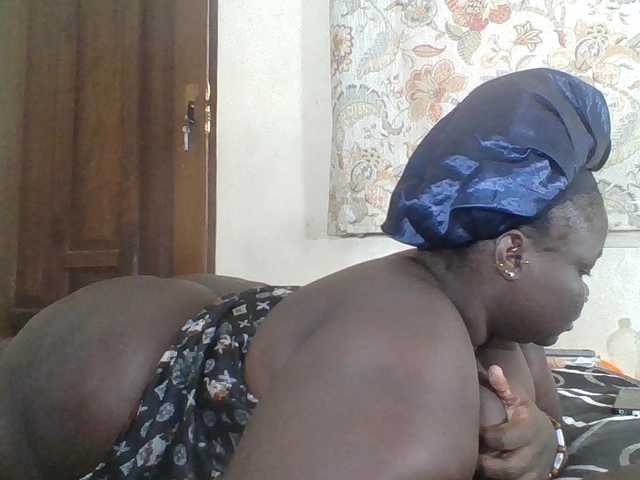 Bigdarkass live cam on BongaCams