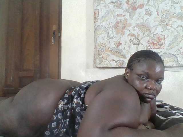 Bigdarkass live cam on BongaCams