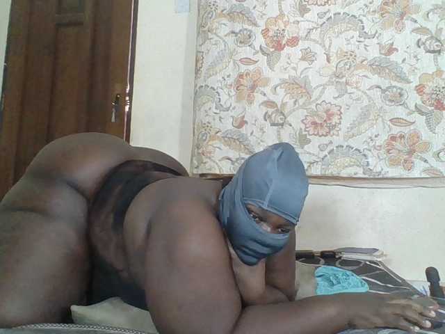 Bigdarkass live cam on BongaCams
