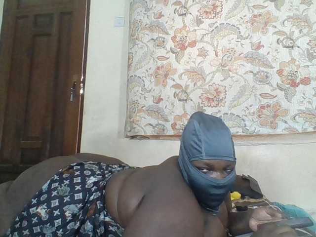 Bigdarkass live cam on BongaCams