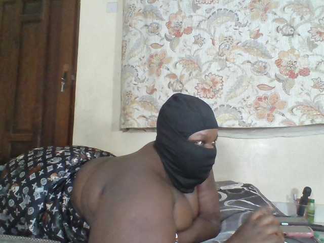 Bigdarkass live cam on BongaCams