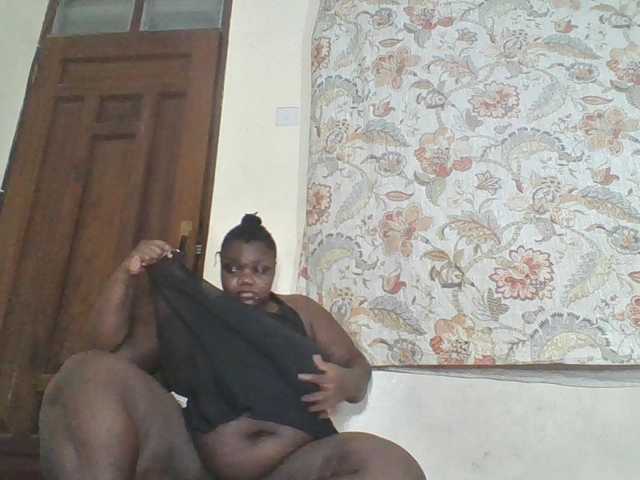 Bigdarkass live cam preview