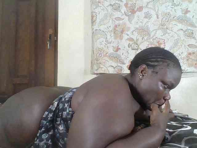 Bigdarkass Live Webcam on BongaCams