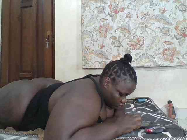 Modèle: Bigdarkass
