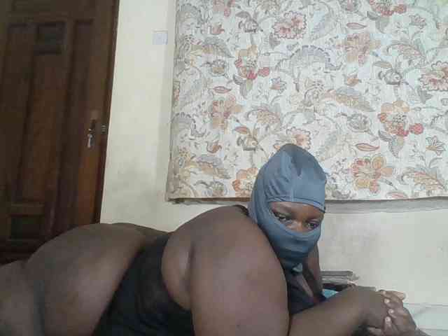 Modelo: Bigdarkass