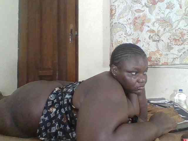 Modelo: Bigdarkass