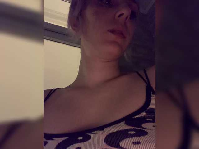 Bunnyforcesolo live cam on BongaCams