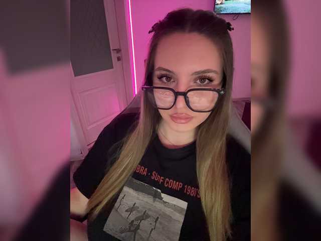CrisKiss live webcam show