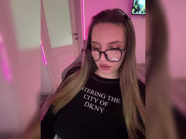 CrisKiss live webcam show