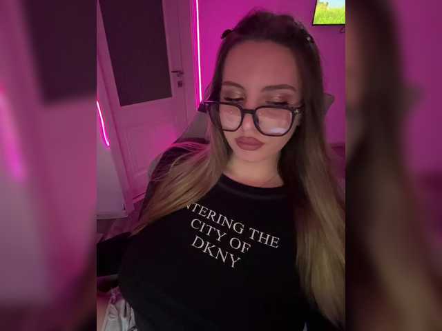 CrisKiss live webcam show
