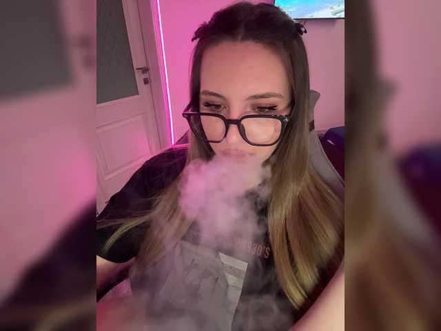 CrisKiss live webcam show