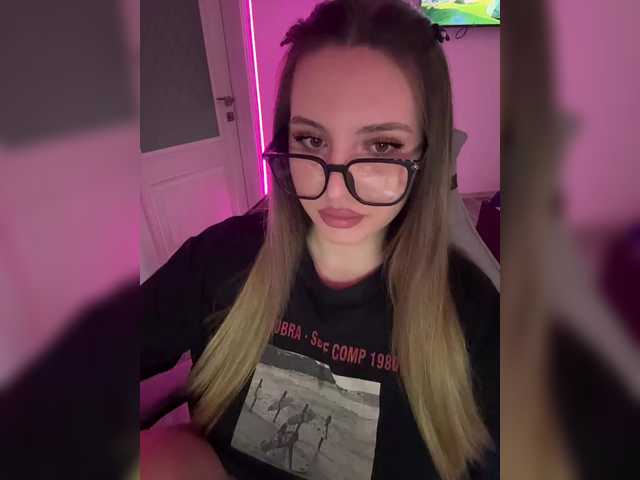 CrisKiss live webcam show