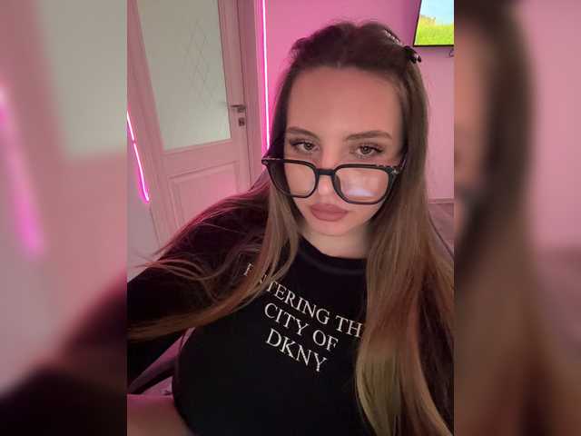 CrisKiss live webcam show