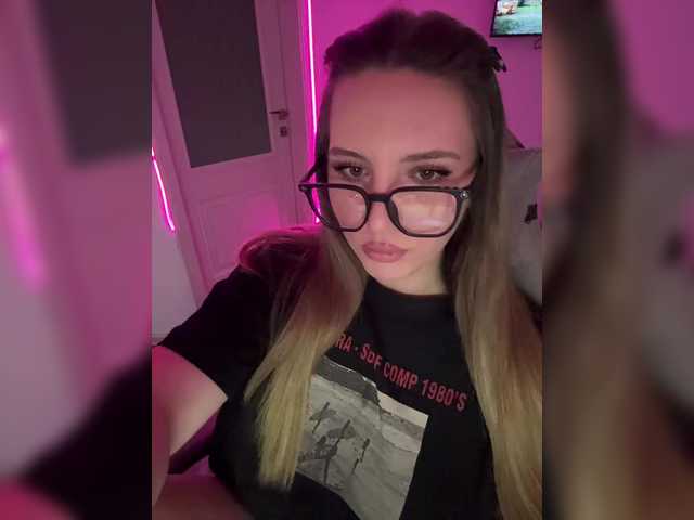 CrisKiss live webcam show
