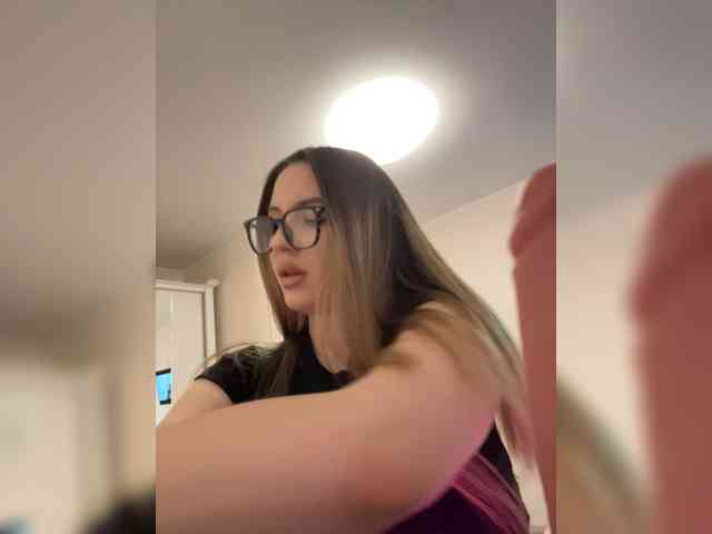 Cris_Mi webcam
