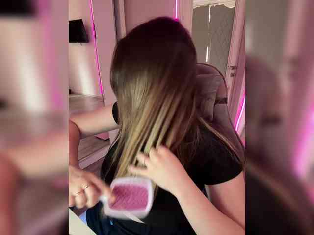 Cris_Mi webcam