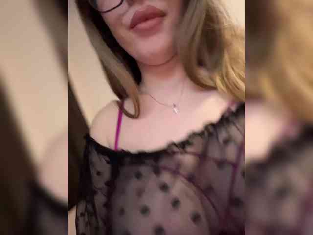 Cris_Mi webcam