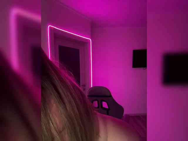 CrisKiss webcam