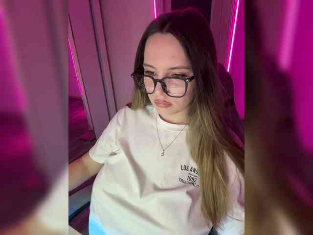 Cris_Mi webcam