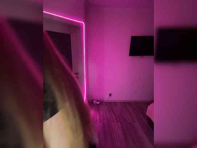 Cris_Mi webcam