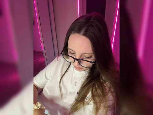 Cris_Mi webcam