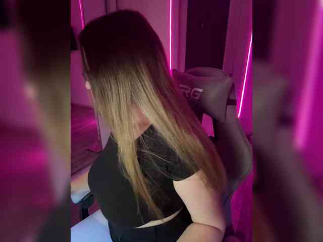 Cris_Mi webcam
