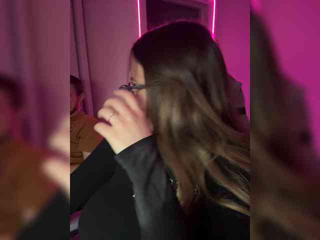 Cris_Mi webcam