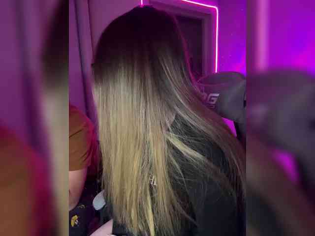 Cris_Mi webcam