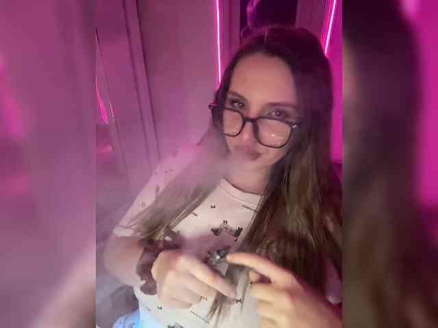 Cris_Mi webcam