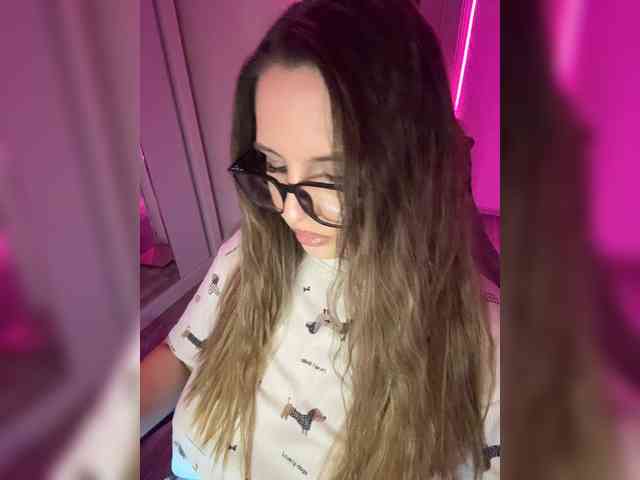 Cris_Mi webcam
