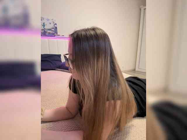 Cris_Mi webcam