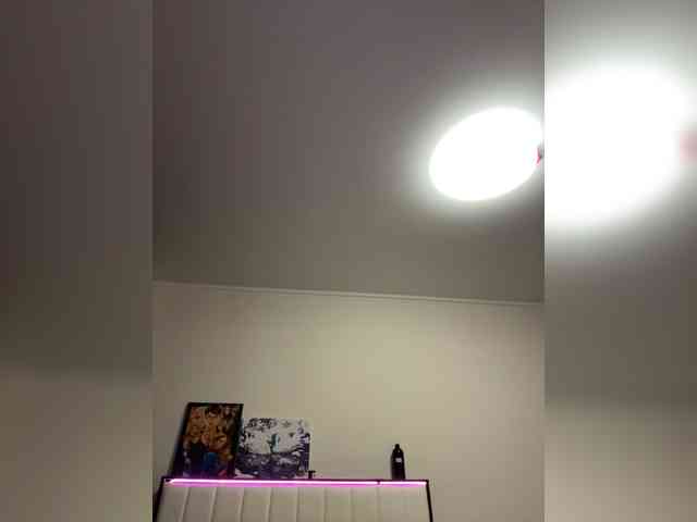 Cris_Mi webcam