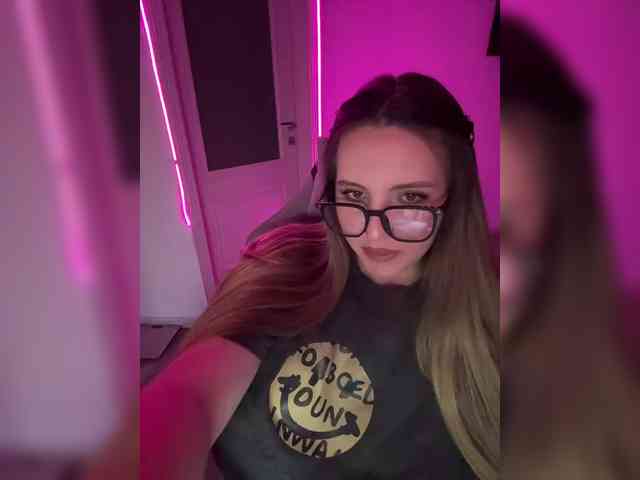 Model: CrisKiss