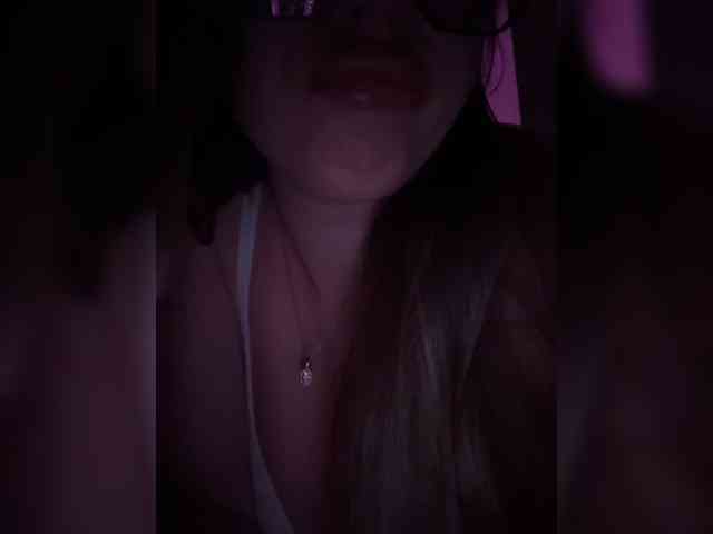 Cris_Mi webcam