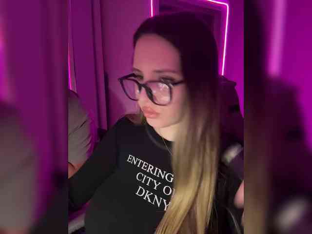 Cris_Mi webcam