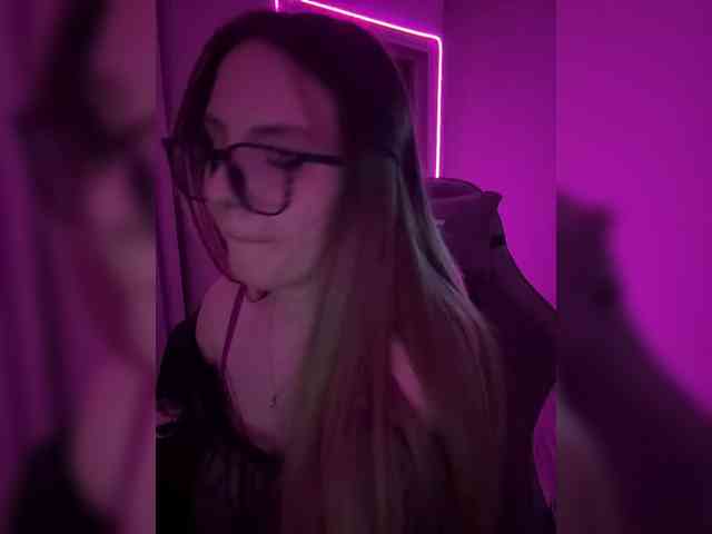 Cris_Mi webcam