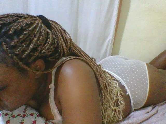 hot-masha live cam on BongaCams