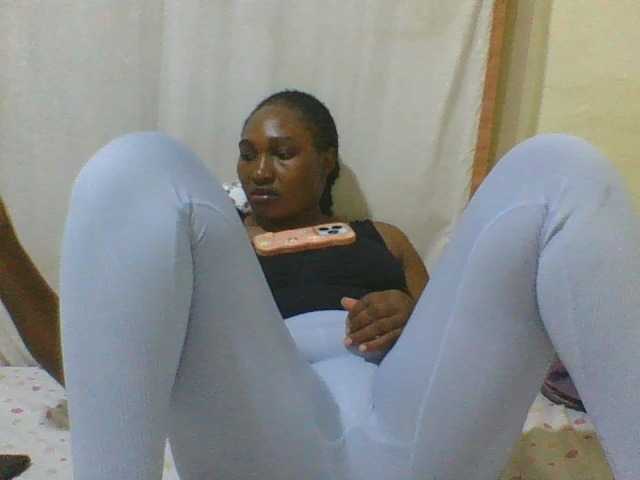 hot-masha, en directo ahora en BongaCams