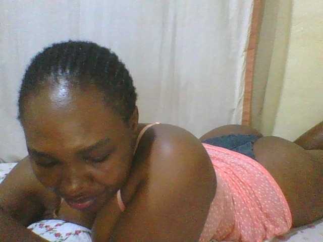 hot-masha, en vivo ahora en BongaCams