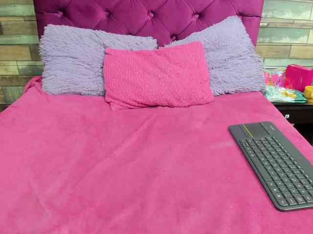 KataleyaStiward webcam