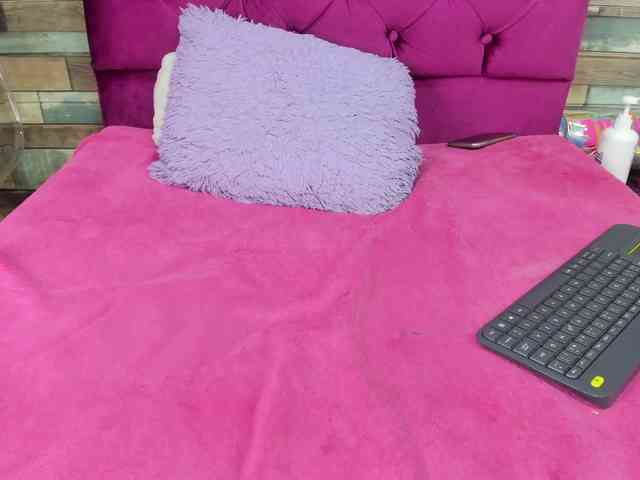 KataleyaStiward webcam