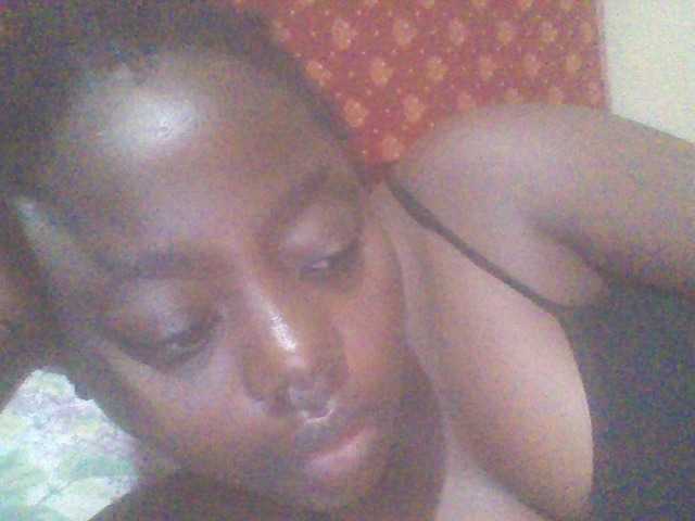 PrettyG live webcam show