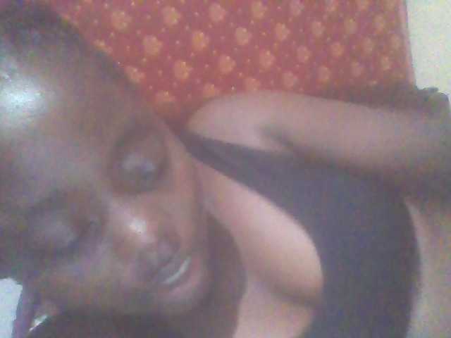PrettyG live webcam show