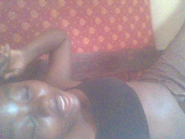 PrettyG live webcam show
