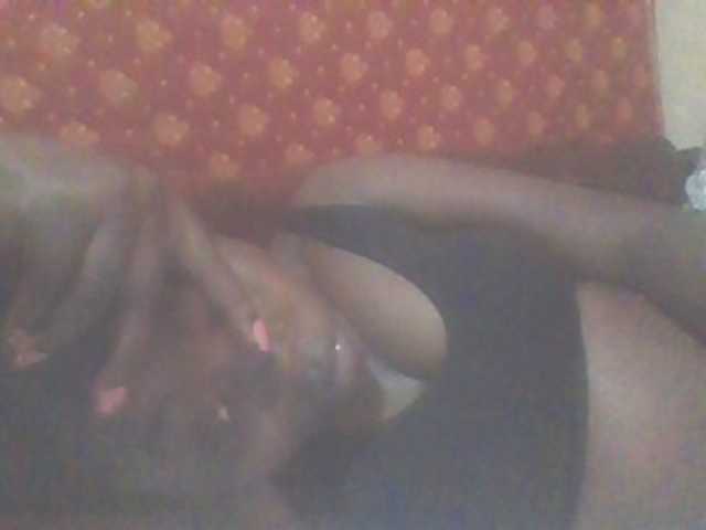 PrettyG live cam on BongaCams