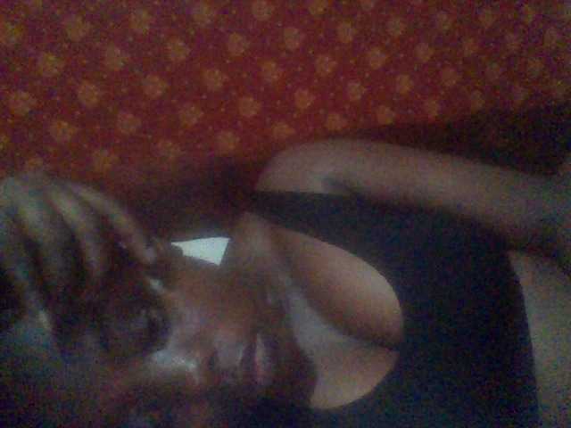 PrettyG live cam on BongaCams